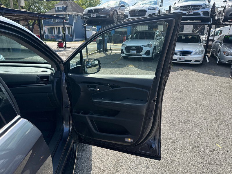 Used 2019 Honda Pilot Elite image 12
