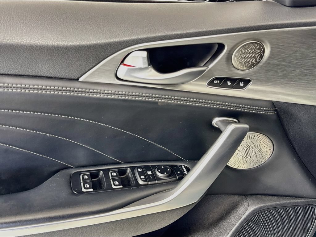 Used 2022 Kia Stinger GT2 AWD/4WD image 15