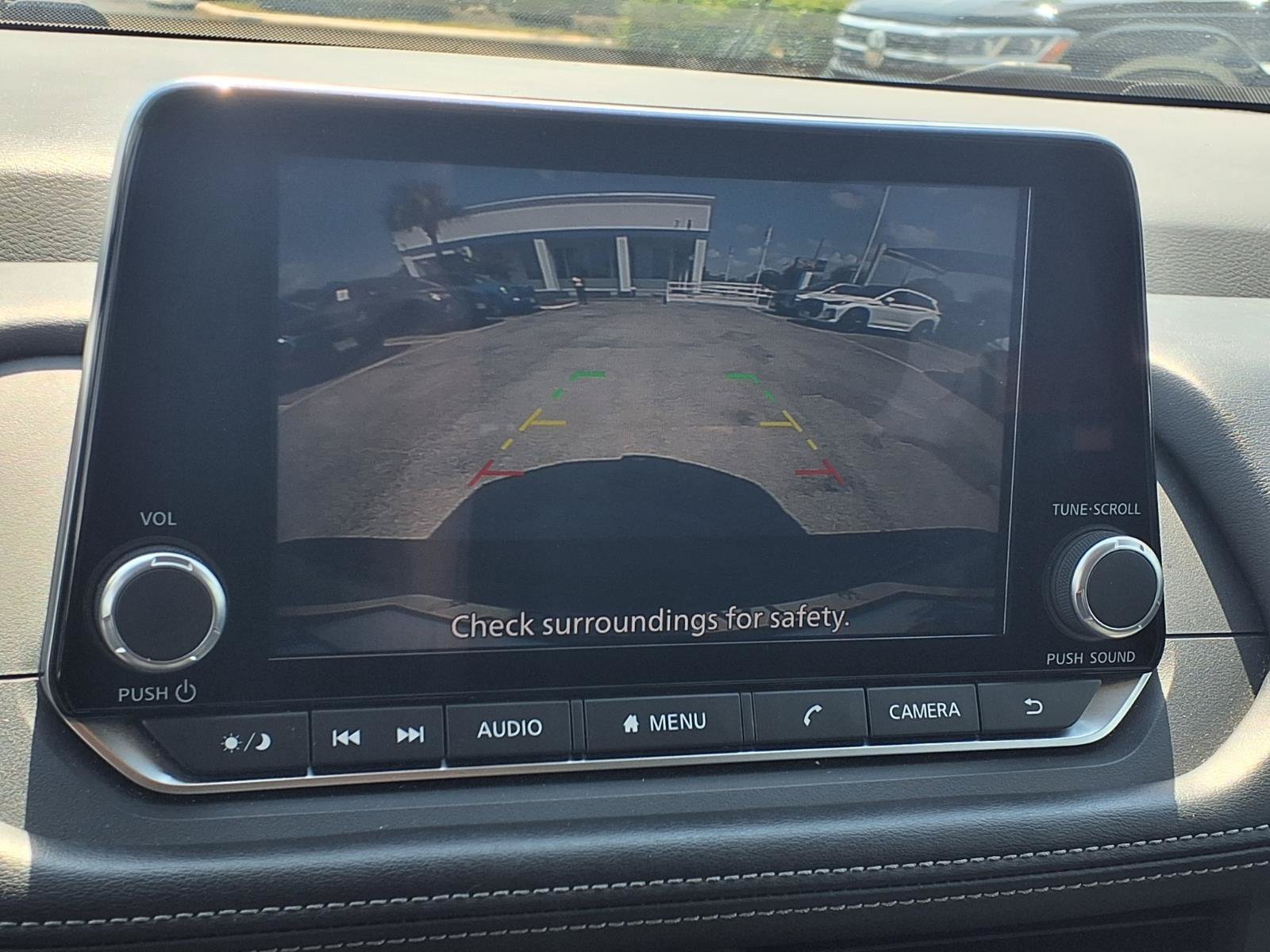 Used 2024 Nissan Rogue S FWD image 5