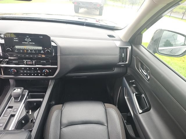 Used 2023 Nissan Pathfinder SL FWD image 26