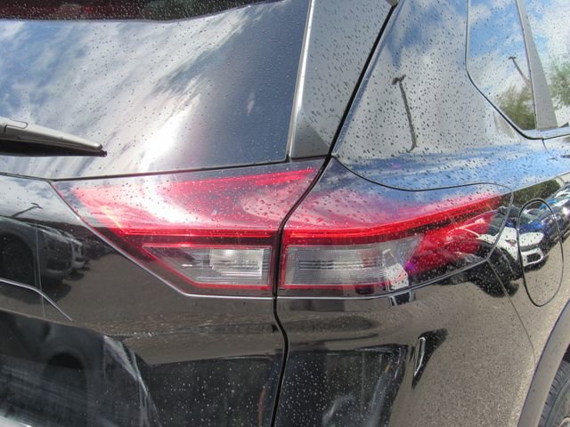 Certified 2023 Nissan Rogue S image 12