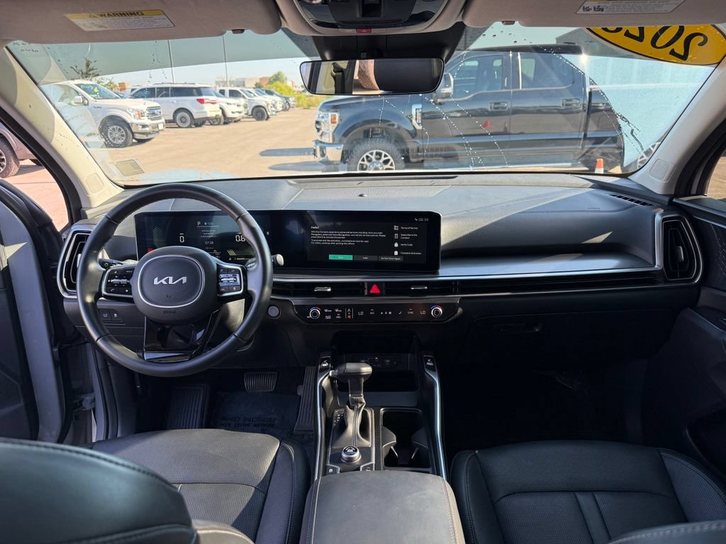 Used 2025 Kia Sorento EX w/ Panoramic Sunroof Package FWD image 12