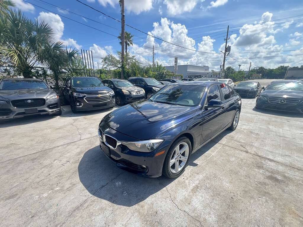 Used 2015 BMW 328i xDrive Sedan AWD/4WD image 2