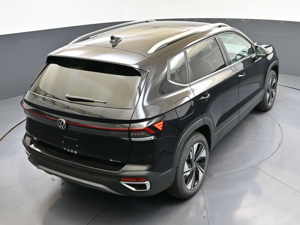 New 2025 Volkswagen Taos SE image 44