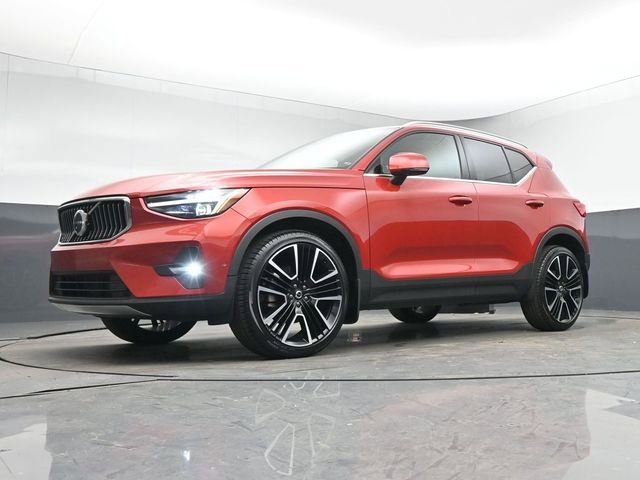 Used 2023 Volvo XC40 B5 Ultimate w/ Climate Package image 40