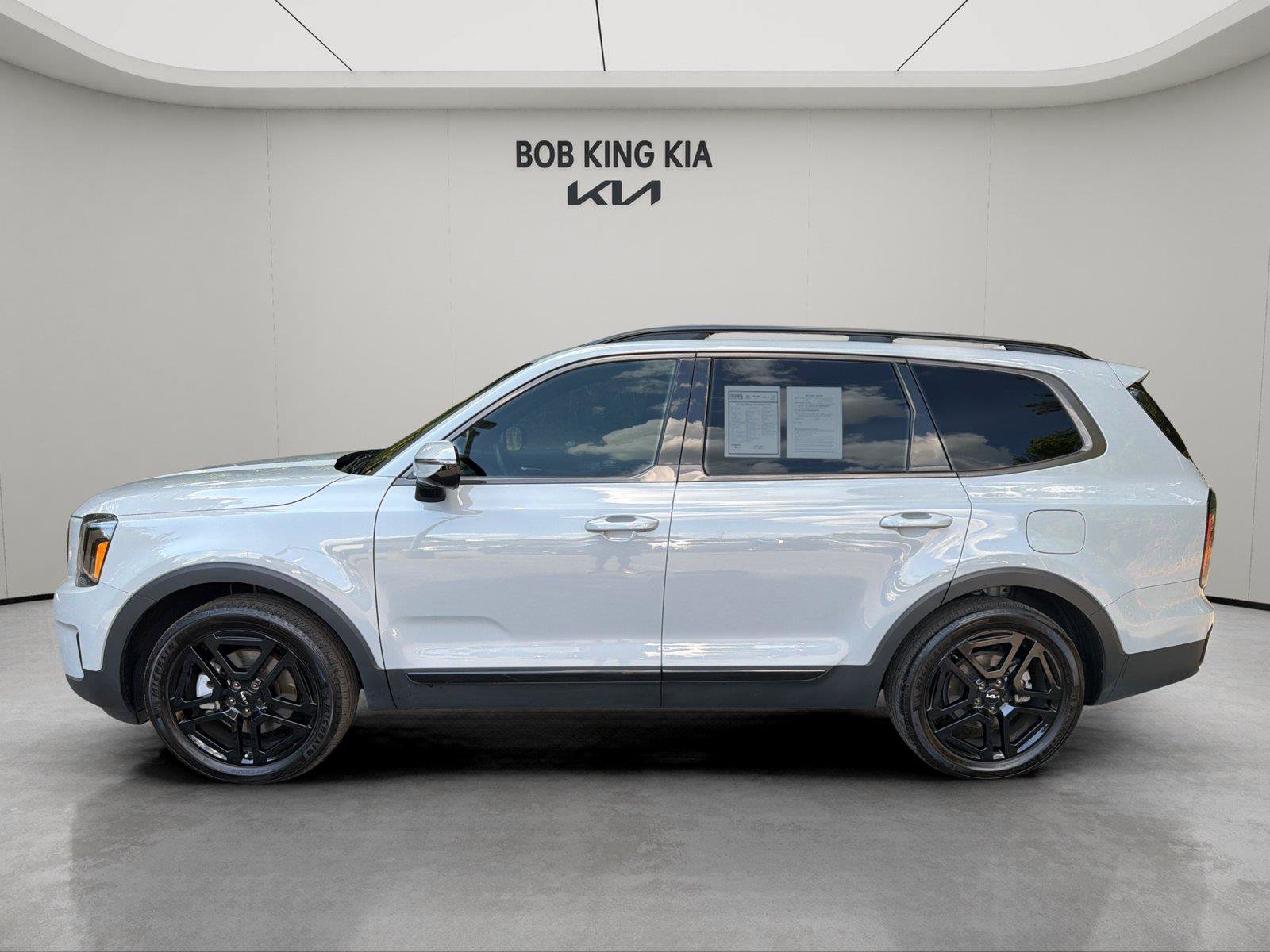 Used 2024 Kia Telluride SX Prestige X-Line AWD/4WD image 2