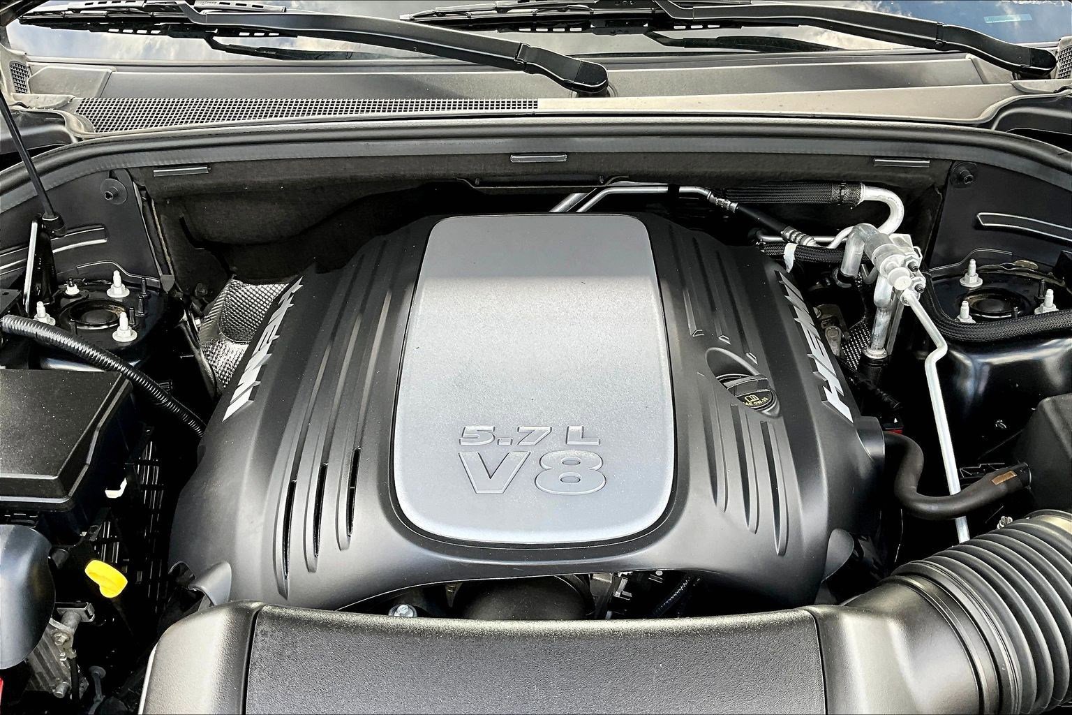 Used 2022 Dodge Durango R/T w/ Tow 'N Go Package AWD/4WD image 31