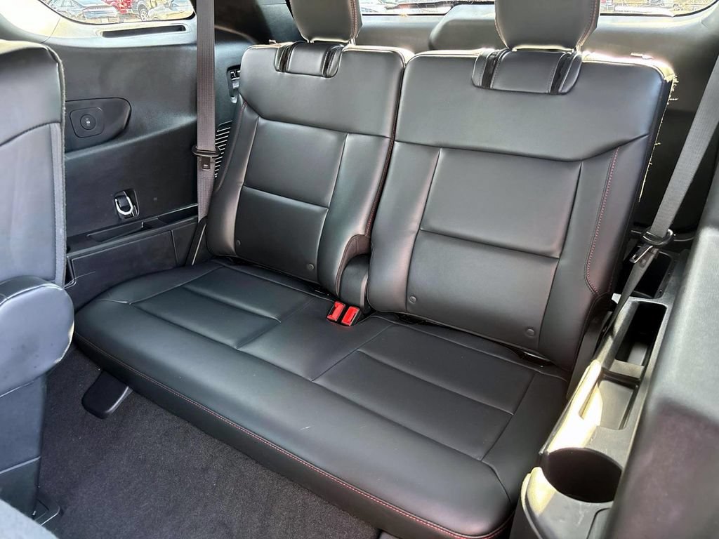 Used 2025 Ford Explorer ST AWD/4WD image 13