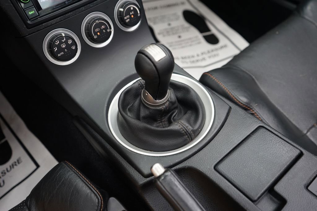 Used 2004 Nissan 350Z Touring RWD image 41