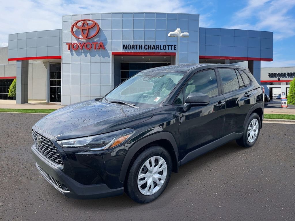 Used 2023 Toyota Corolla Cross L image 5