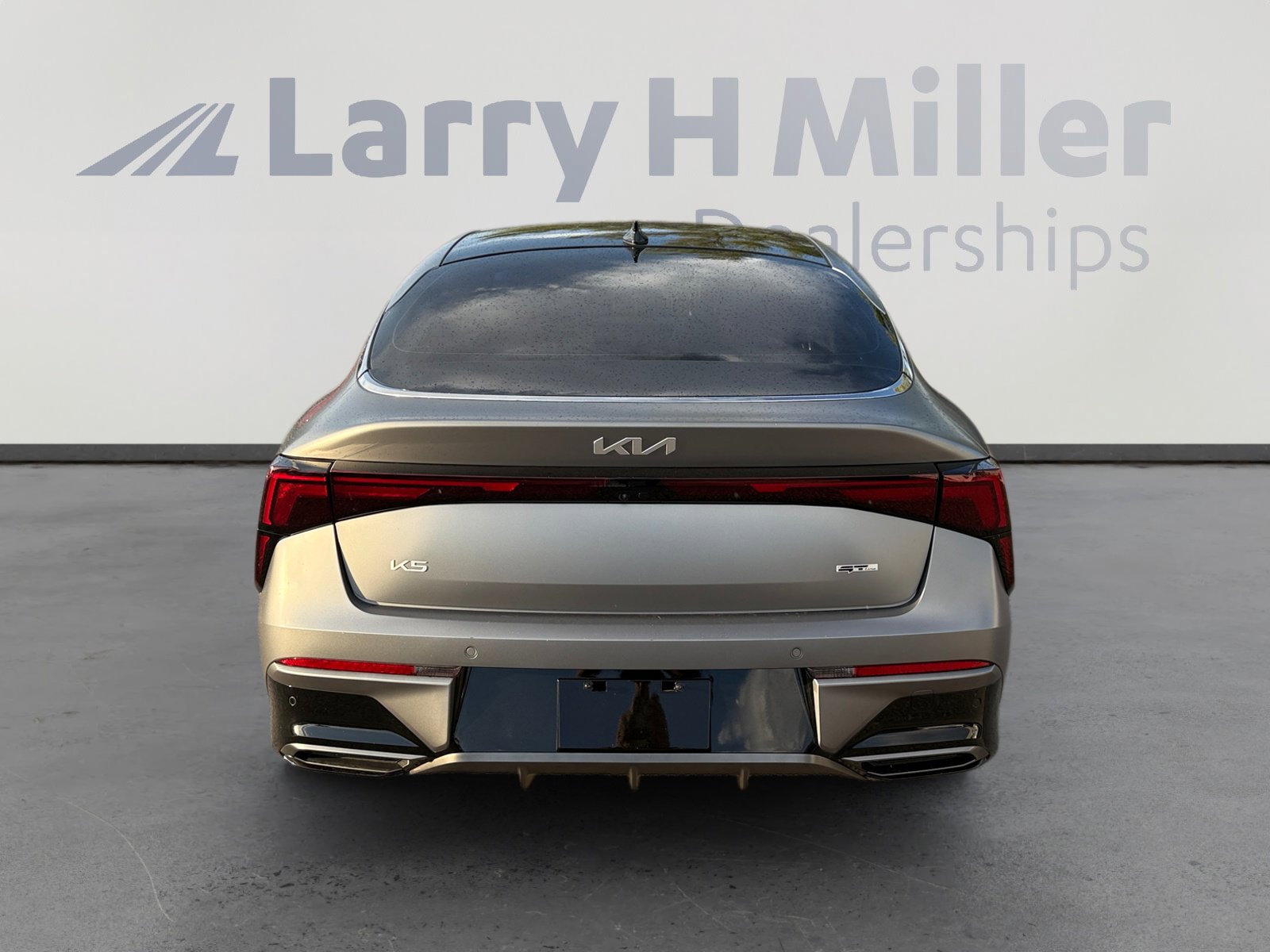Used 2025 Kia K5 GT-Line w/ GT-Line Premium Package FWD image 4