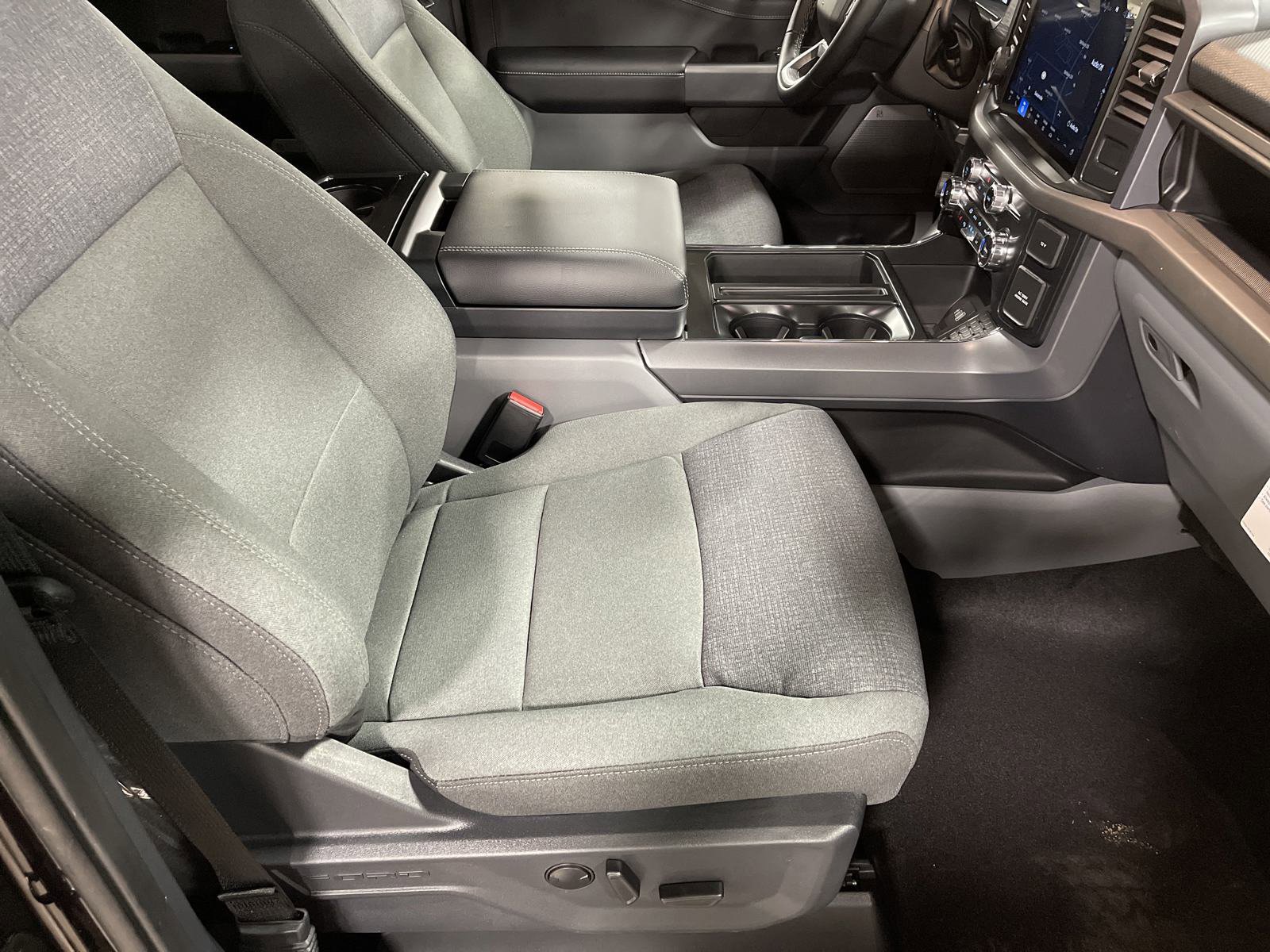 New 2025 Ford F150 XLT w/ Equipment Group 303A High image 16