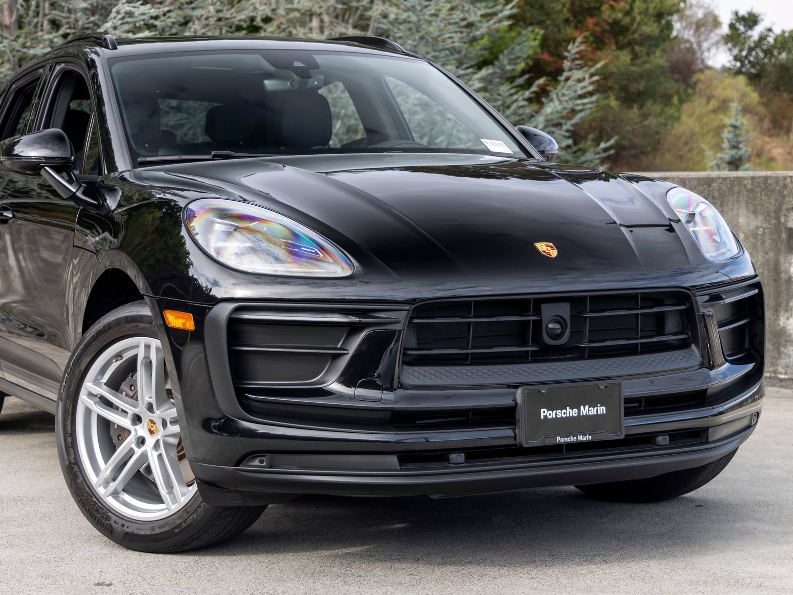 Certified 2023 Porsche Macan AWD/4WD image 9