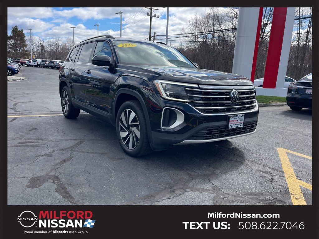 Used 2025 Volkswagen Atlas SE image 8