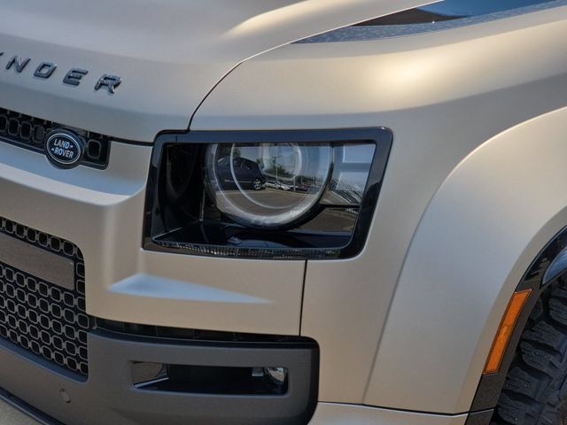 New 2026 Land Rover Defender 110 OCTA AWD/4WD image 21