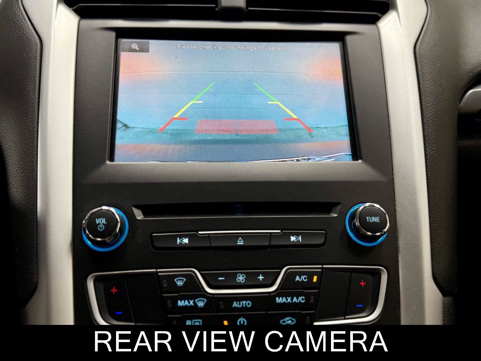 Used 2016 Ford Fusion SE FWD image 33
