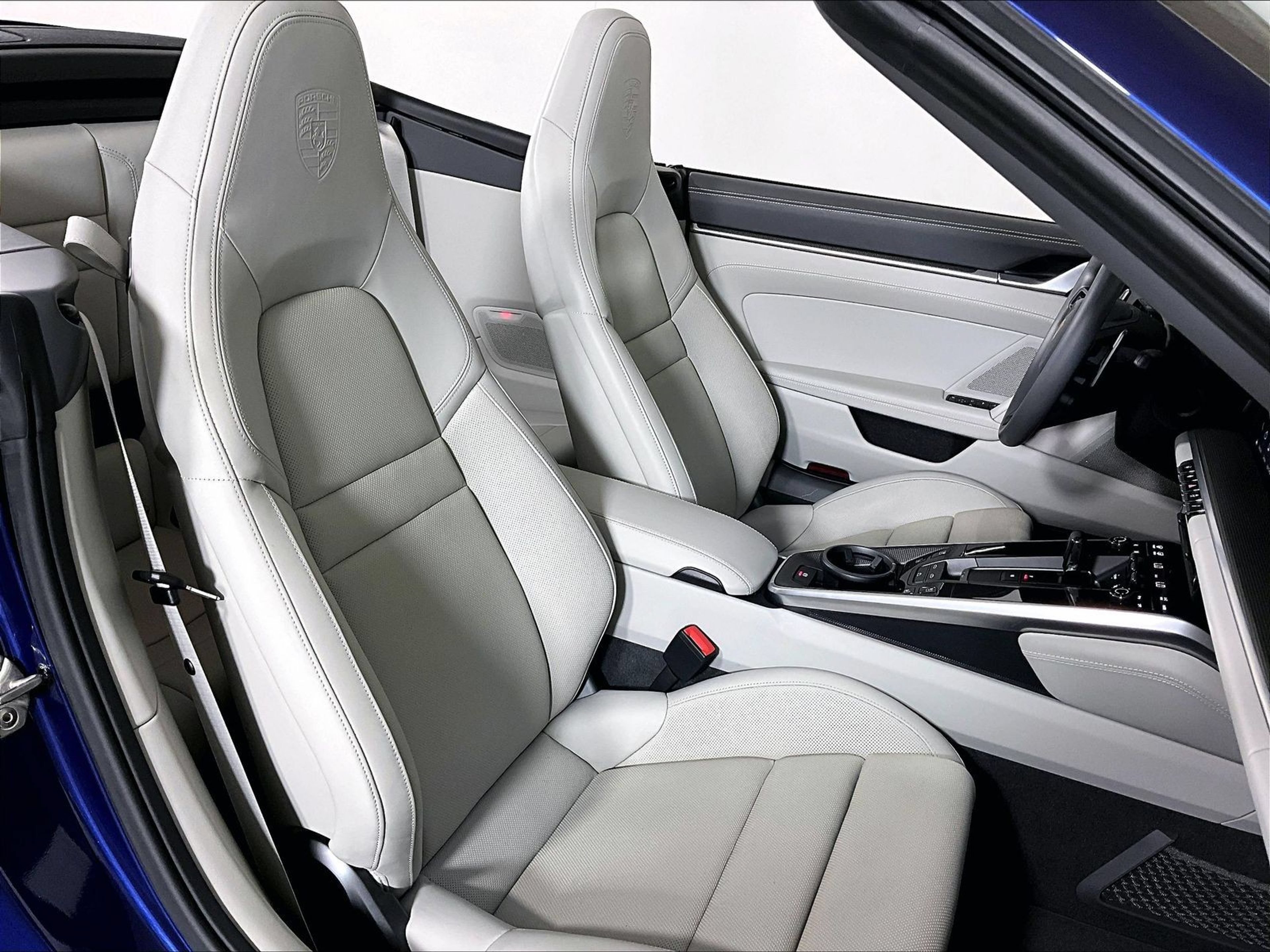 Certified 2022 Porsche 911 Carrera RWD image 18