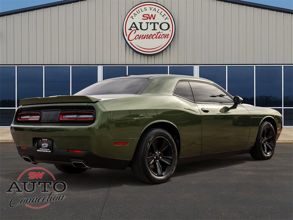 Used 2019 Dodge Challenger SXT image 7
