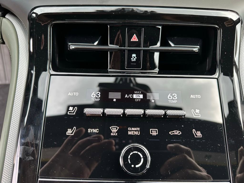 Used 2025 Porsche Panamera image 22