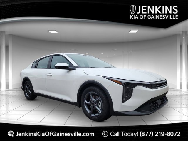 New 2025 Kia K4 LXS