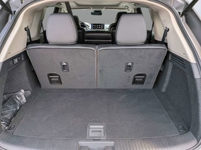 Certified 2026 Acura MDX w/ Technology Package FWD image 13