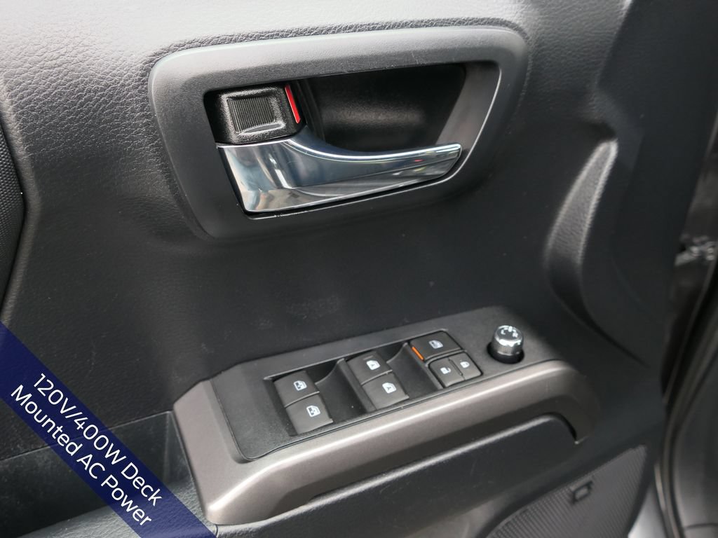 Used 2018 Toyota Tacoma TRD Sport w/ TRD Premium Sport Package RWD image 16