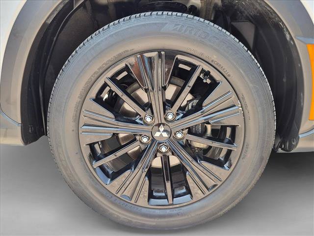 Used 2022 Mitsubishi Eclipse Cross LE AWD/4WD image 23