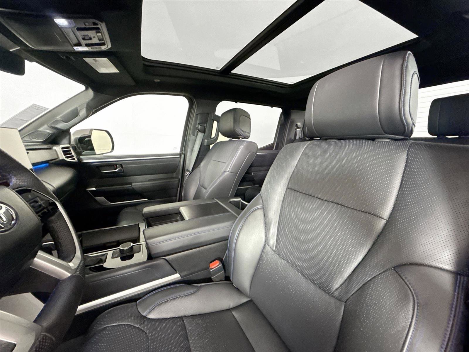 Used 2024 Toyota Tundra Platinum image 3