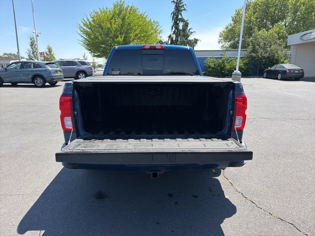 Used 2016 Chevrolet Silverado 1500 High Country w/ High Country Premium Package AWD/4WD image 17