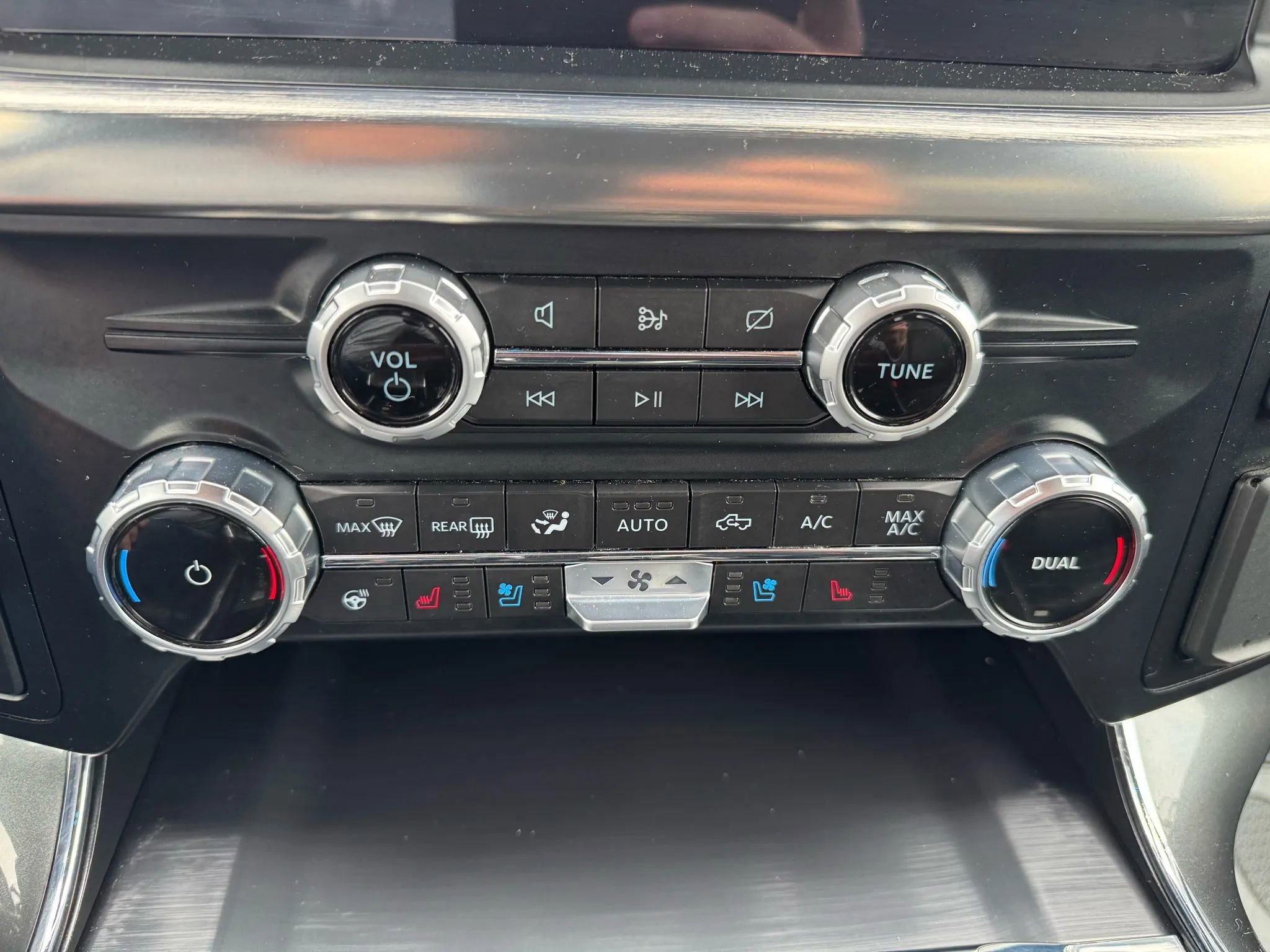 Used 2023 Ford F150 Lariat image 8