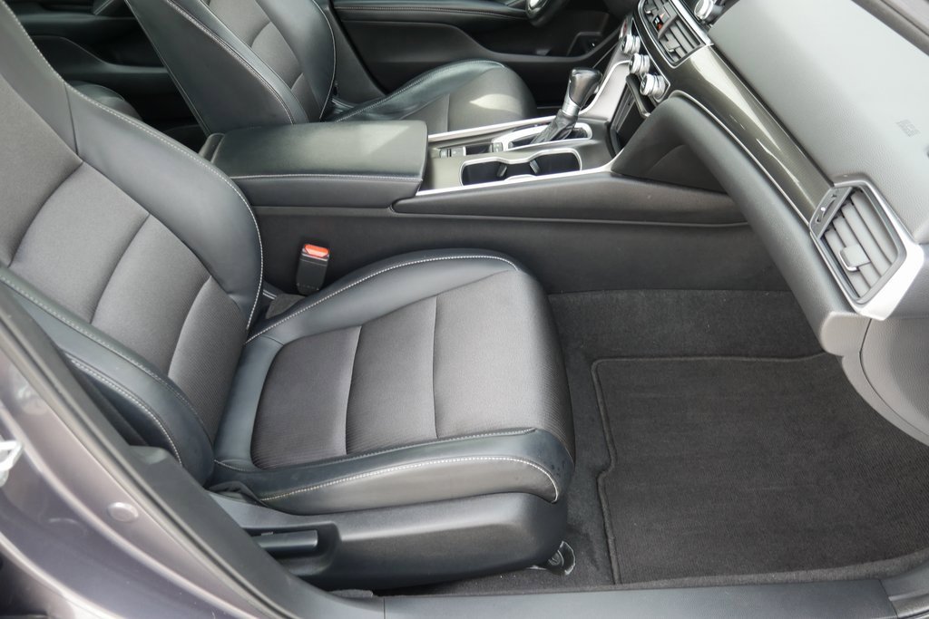 Used 2018 Honda Accord Sport image 22