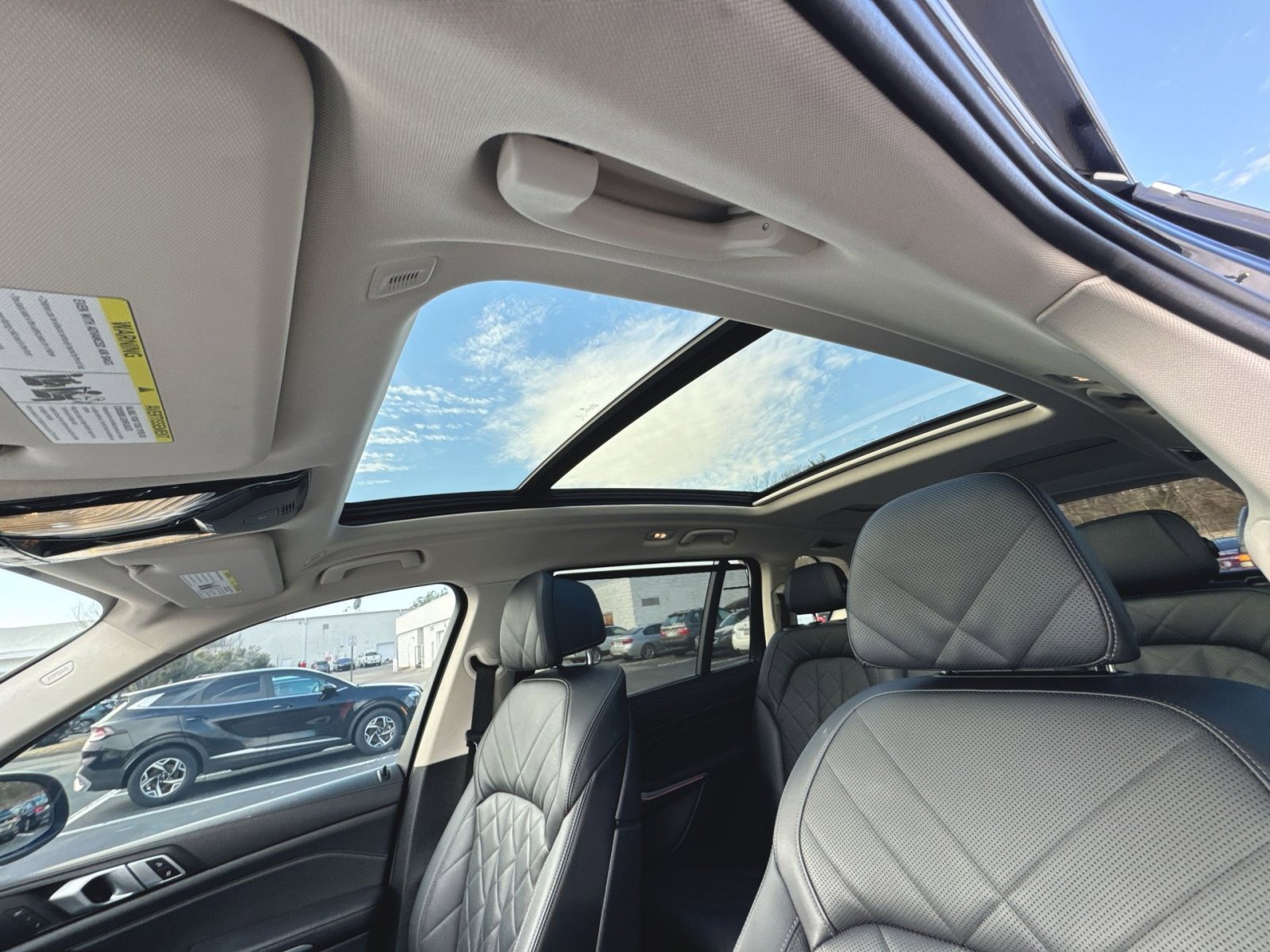 Used 2023 BMW X7 xDrive40i w/ Premium Package image 24