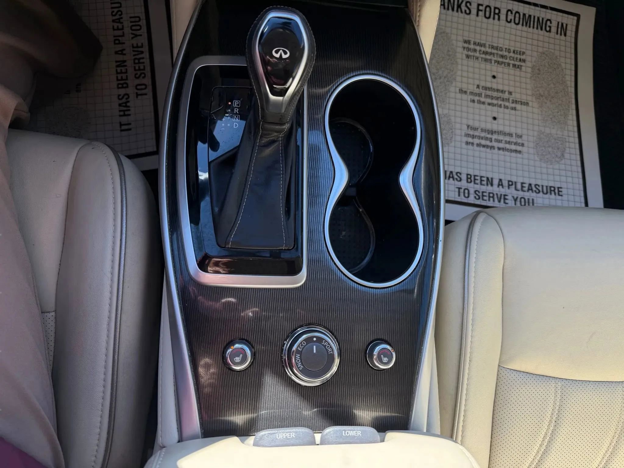 Used 2019 INFINITI QX60 Luxe w/ Essential Package image 38