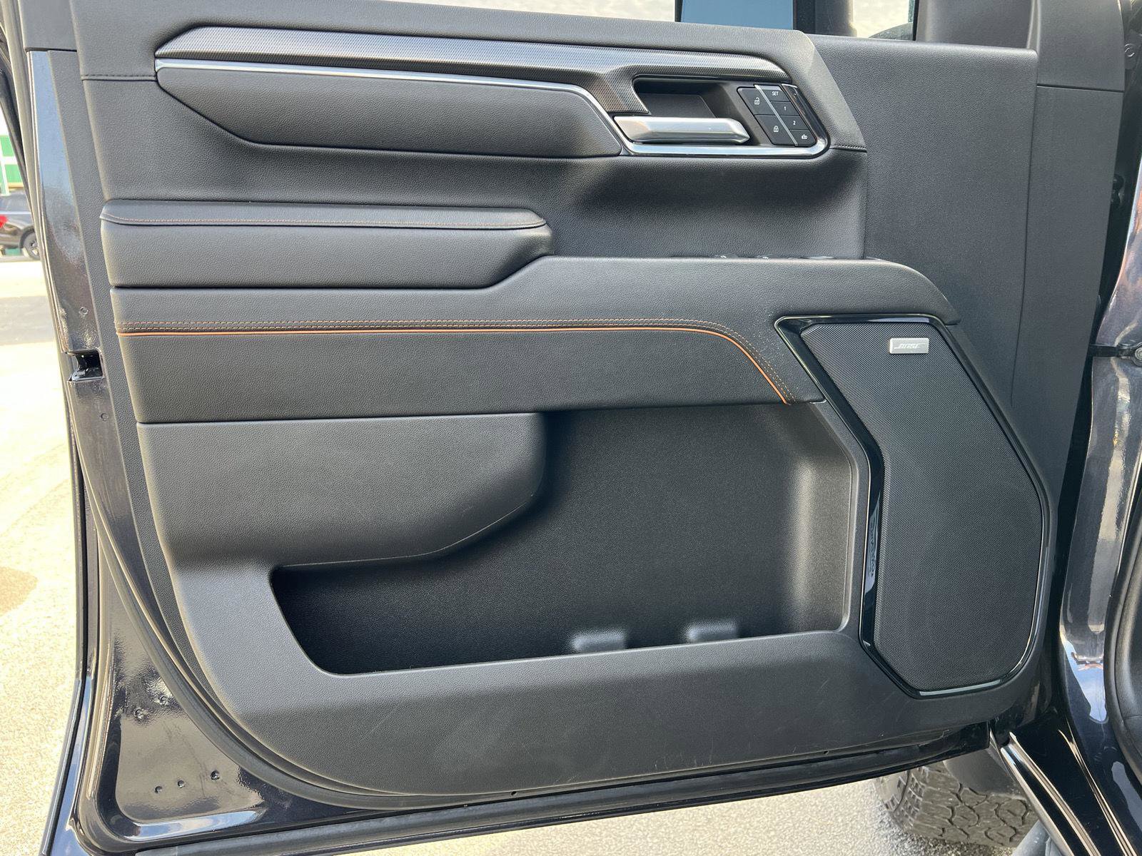 Used 2024 GMC Sierra 2500 AT4 w/ AT4 Preferred Package image 15