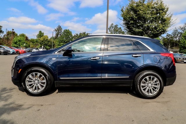 Used 2017 Cadillac XT5 Luxury w/ Driver Awareness Package image 15