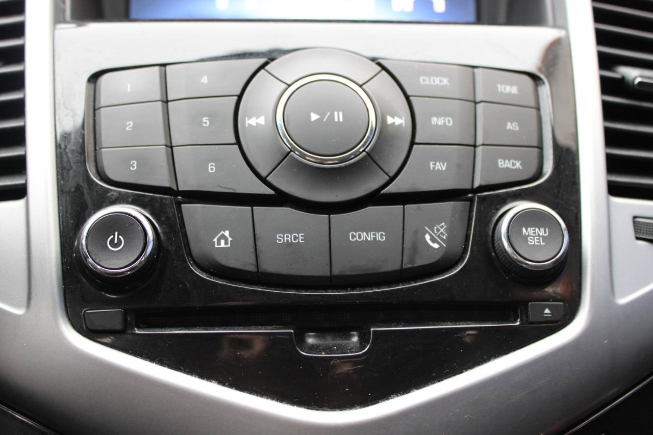 Used 2015 Chevrolet Cruze LT image 29