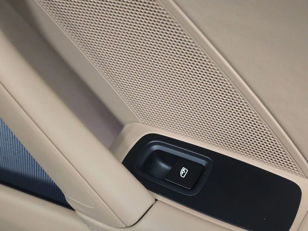 Certified 2024 Porsche 911 Carrera GTS image 27