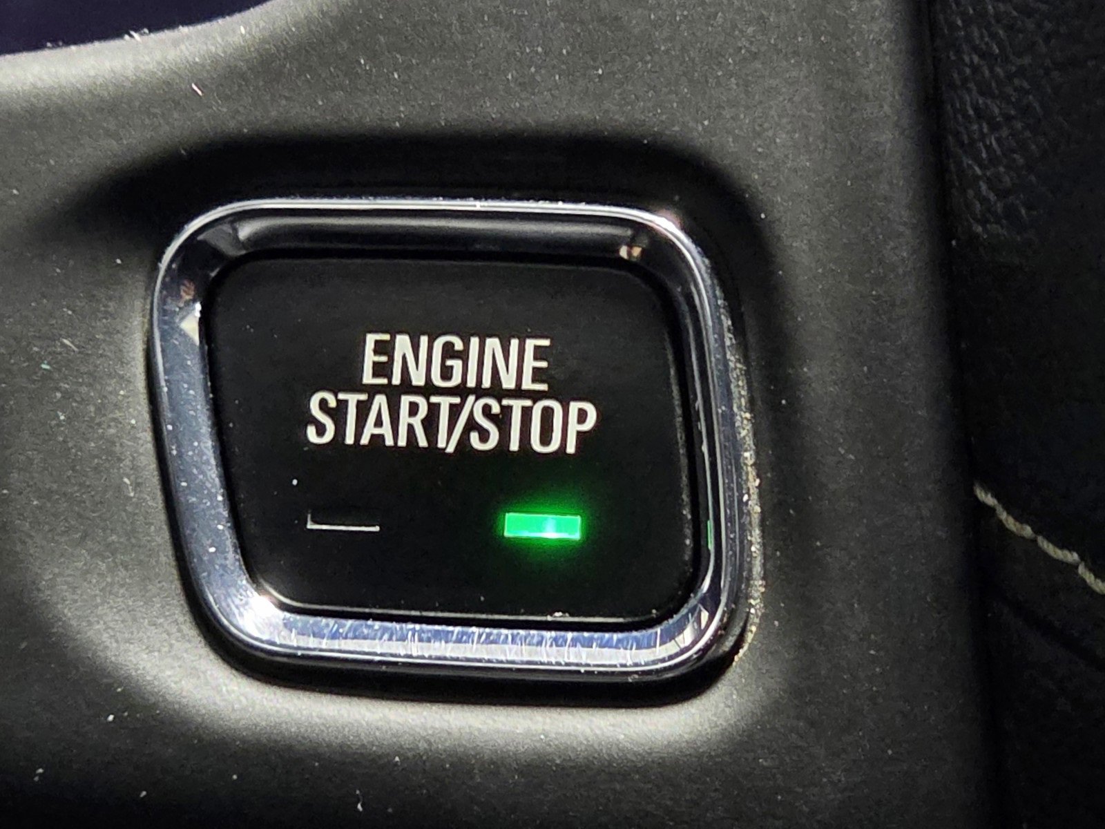 Used 2023 GMC Acadia SLT image 33