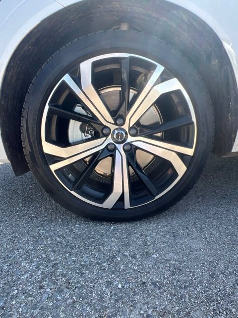 Used 2024 Volvo XC60 T8 Ultimate w/ Protection Package Premier AWD/4WD image 36