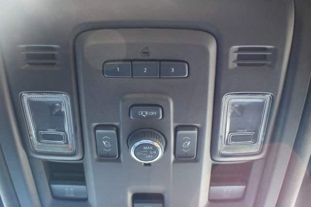 Used 2022 GMC Yukon Denali image 40