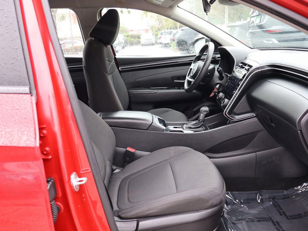 Used 2022 Hyundai Tucson SE image 26