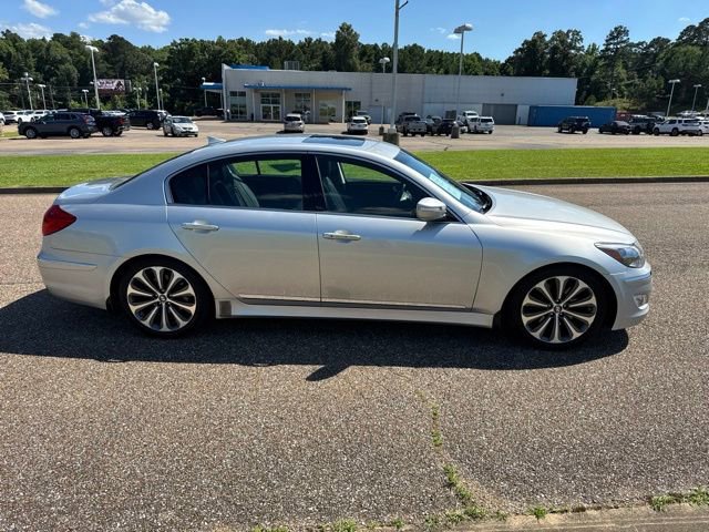 Used 2013 Hyundai Genesis 5.0 R-Spec RWD image 4