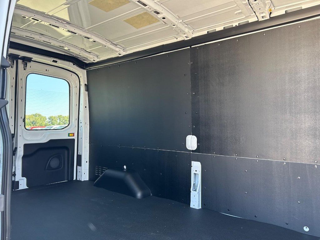 New 2025 Ford Transit 250 148 Medium Roof w/ Interior Upgrade Package RWD image 9