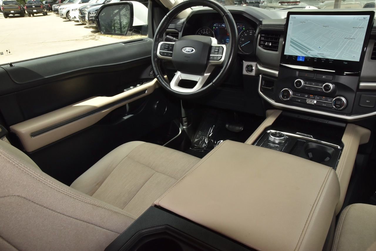Certified 2022 Ford Expedition XLT RWD image 16