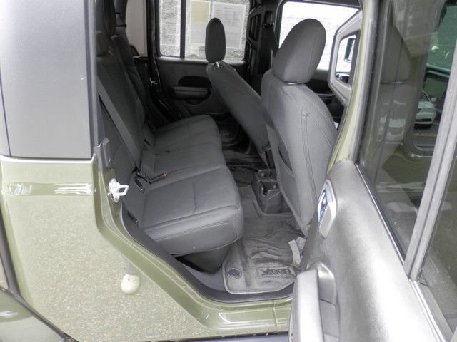 Used 2023 Jeep Gladiator Sport AWD/4WD image 36
