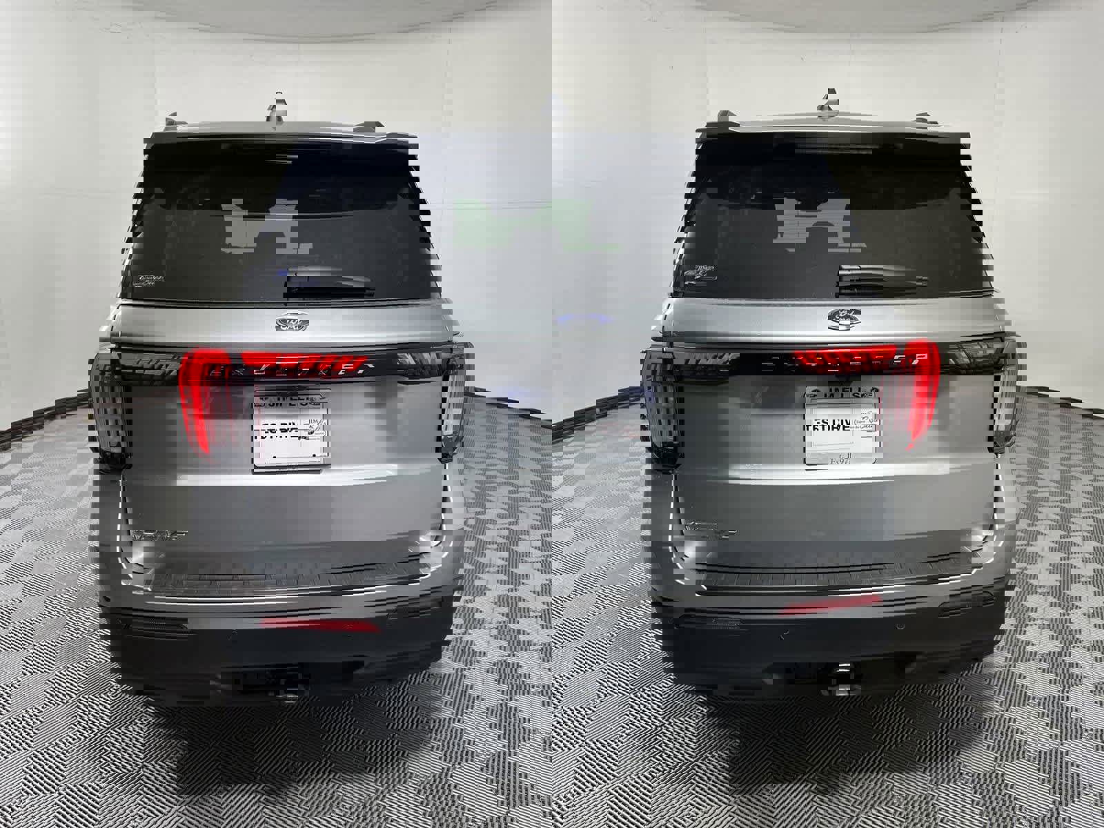 New 2025 Ford Explorer Active image 6