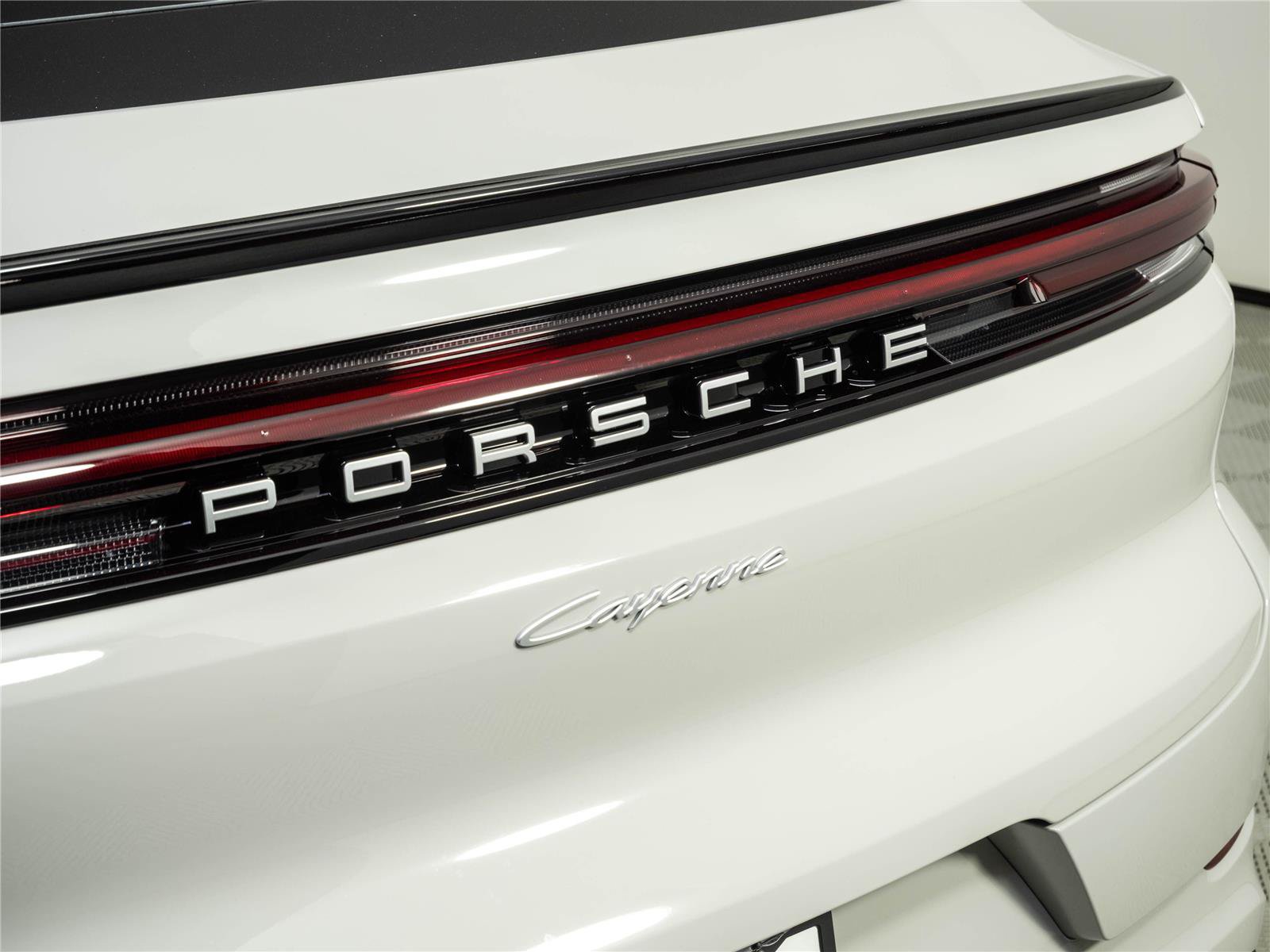 New 2026 Porsche Cayenne Coupe AWD/4WD image 38