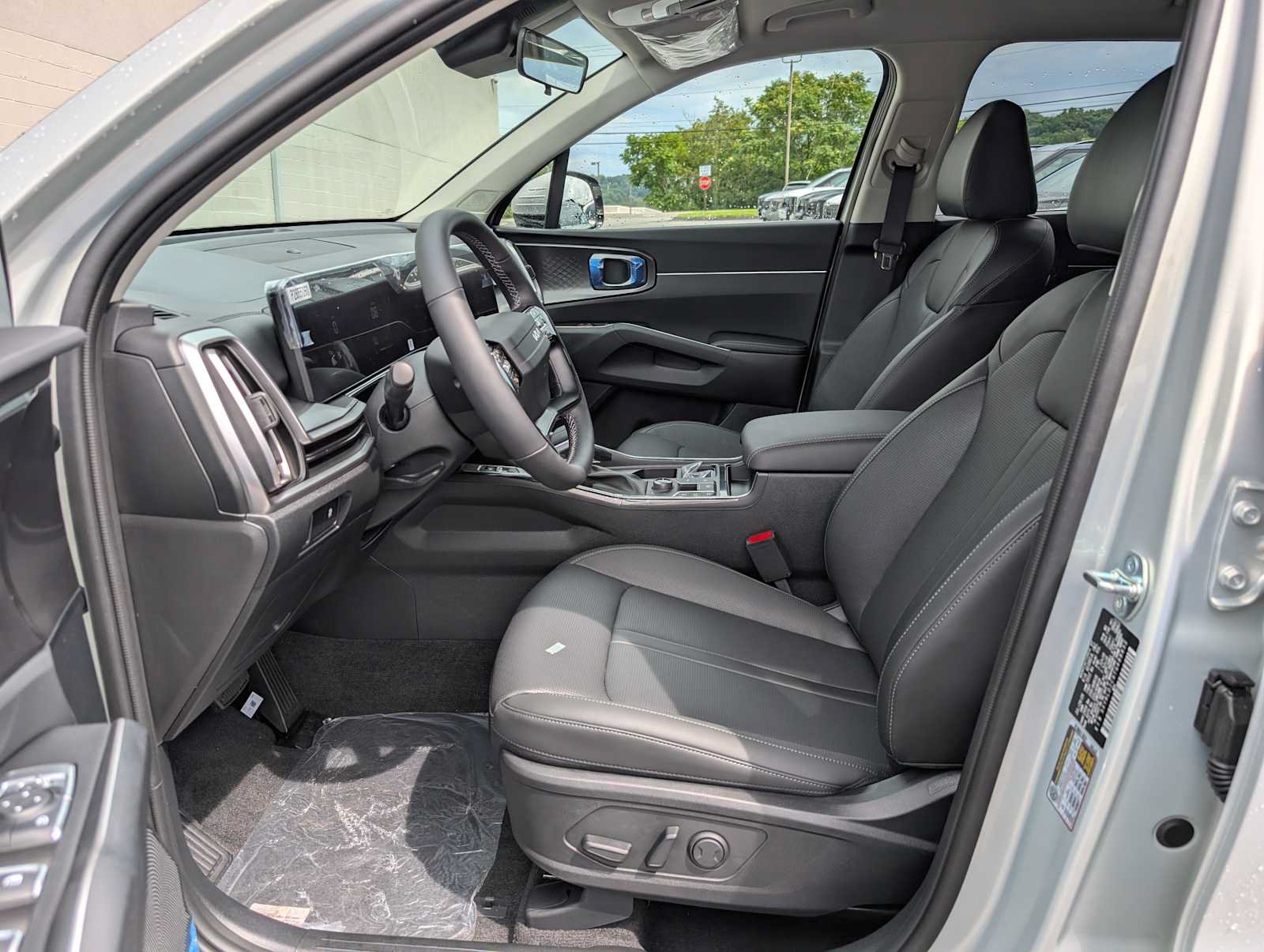New 2026 Kia Sorento S AWD/4WD image 4