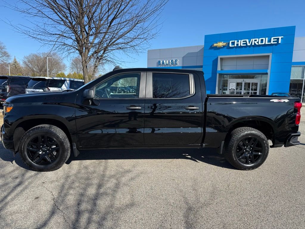 Used 2024 Chevrolet Silverado 1500 Custom w/ Turbomax Blackout Package image 2