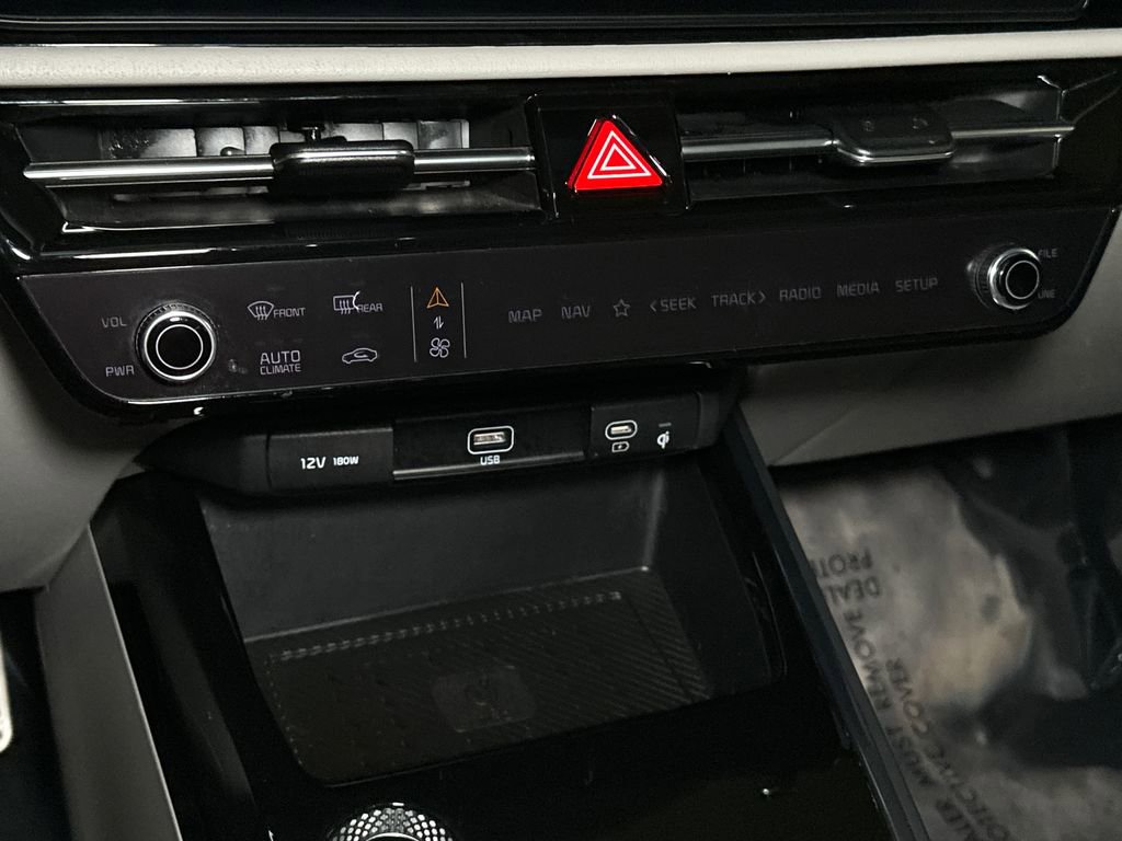 Certified 2023 Kia Niro Wave w/ Wave Preserve Package FWD image 30